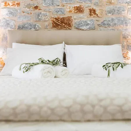 Elaianthos 2 Apart Otel 3*